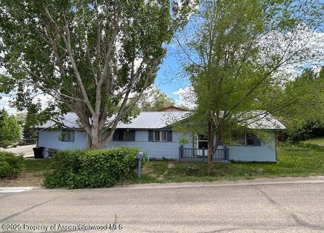 Property at 204 W 12th St, Craig, CO 81625, 3 beds, 1.5 baths