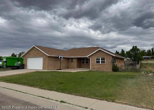 Property at 3695 W W. 6th St, Craig, CO 81625, 3 beds, 2 baths