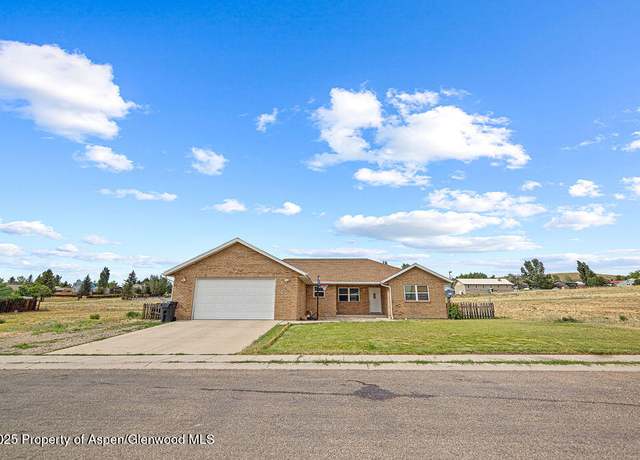 Property at 3695 W 6th St, Craig, CO 81625, 3 beds, 2 baths