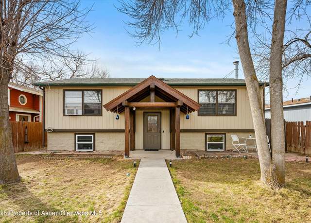 Property at 103 Grand Ave, Silt, CO 81652, 4 beds, 2 baths