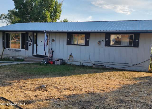 Property at 936 Colby Cir, Craig, CO 81625, 5 beds, 1.5 baths