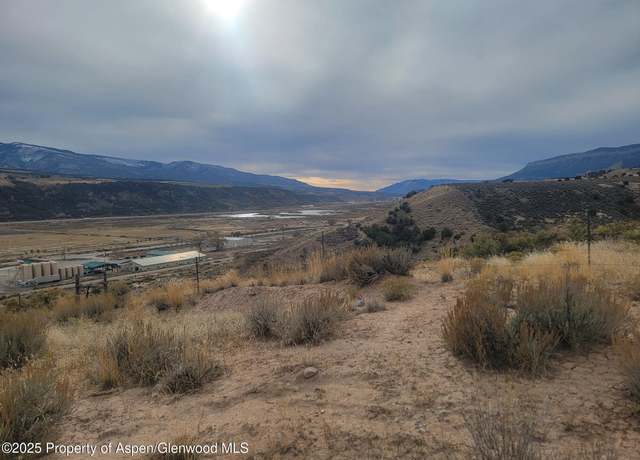 Property at 401 Crockett Cir, Rifle, CO 81650