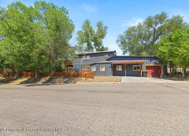 Property at 717 Country Club Dr, Craig, CO 81625, 2 beds, 2 baths
