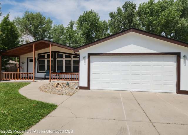 Property at 262 E Tamarack Cir, Parachute, CO 81635, 3 beds, 2 baths