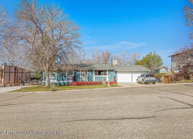 Property at 1024 Shepherd Dr, Craig, CO 81625, 4 beds, 3.5 baths