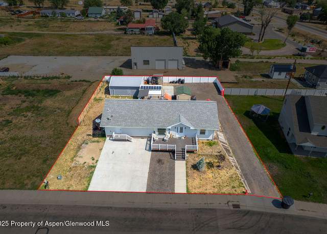 Property at 17 W 13th St, Craig, CO 81625, 3 beds, 2 baths