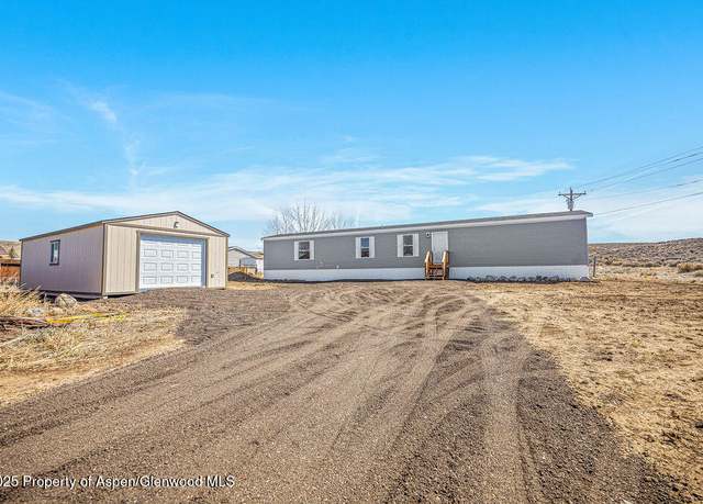 Property at 833 Cottonwood Ave, Craig, CO 81625, 3 beds, 2 baths
