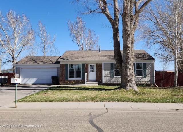 Property at 1184 Crest Dr, Craig, CO 81625, 3 beds, 2 baths