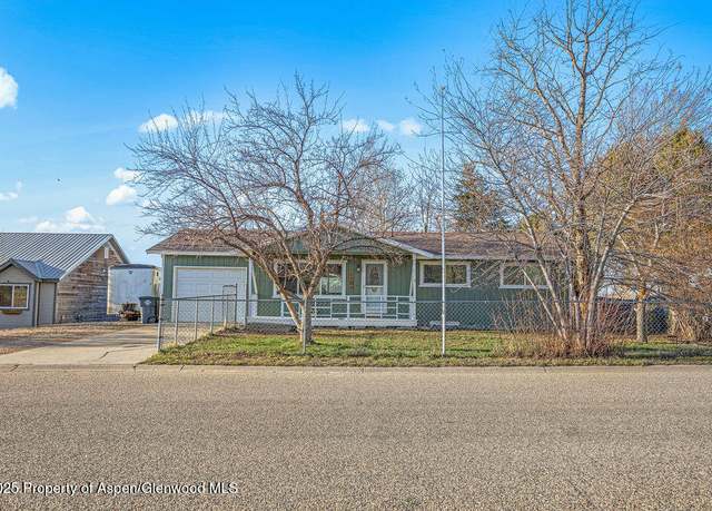 Property at 2100 E 9th St, Craig, CO 81625, 5 beds, 2 baths