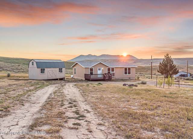 Property at 355 W Johnson Loop, Craig, CO 81625, 3 beds, 2 baths