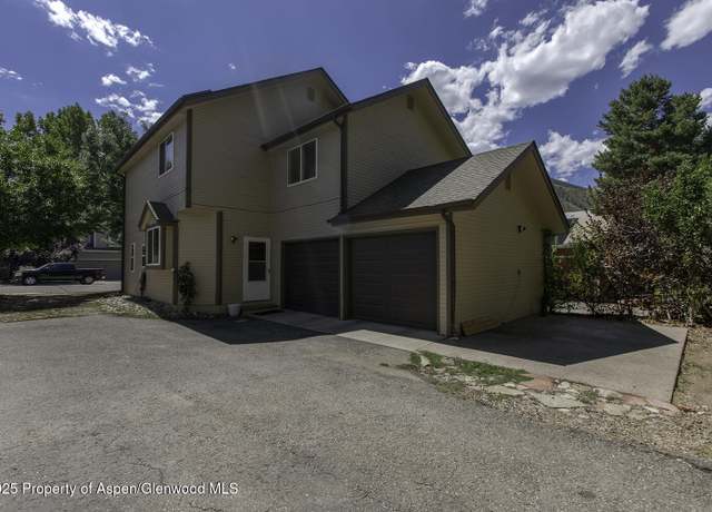 Property at 1122 Westlook Dr, Glenwood Springs, CO 81601, 3 beds, 2.5 baths