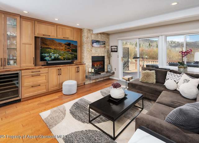 Property at 115 Harleston Grn #62, Snowmass Village, CO 81615, 2 beds, 2.5 baths