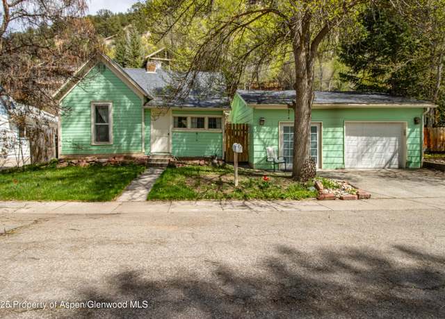 Property at 824 Lincoln Ave, Glenwood Springs, CO 81601, 3 beds, 1 bath