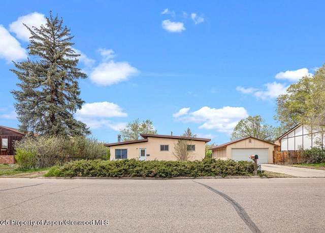 Property at 860 Russell St, Craig, CO 81625, 3 beds, 2 baths