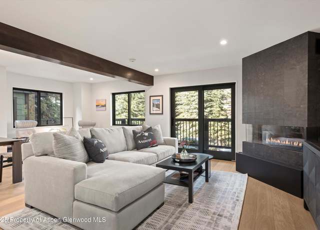 Property at 650 S Monarch St Unit 7, Aspen, CO 81611, 4 beds, 3.5 baths