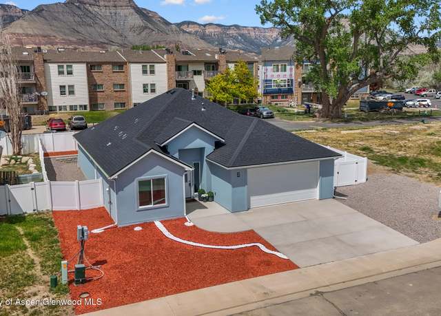 Property at 160 Harris Ln, Parachute, CO 81635, 3 beds, 2 baths
