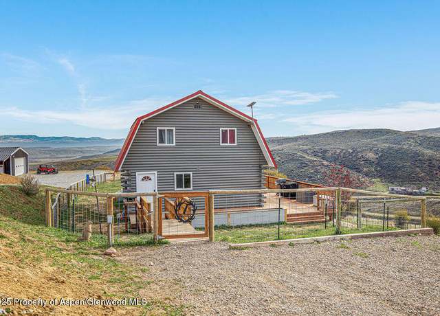 Property at 950 Highland Dr, Craig, CO 81625, 4 beds, 1 bath