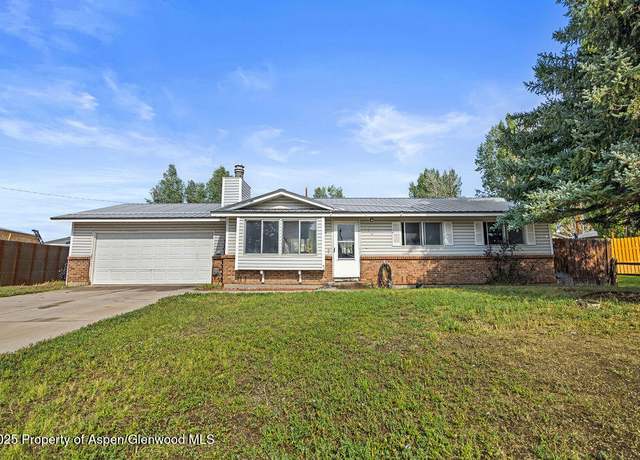 Property at 350 Woodbury Dr, Craig, CO 81625, 3 beds, 1 bath