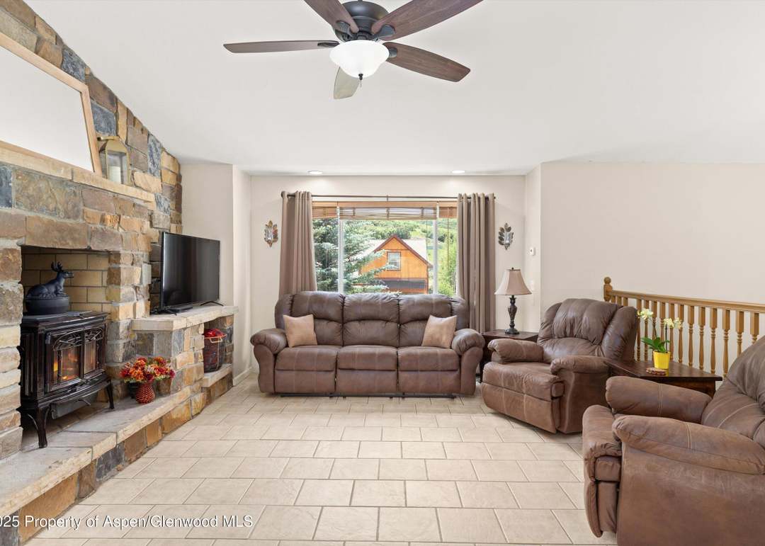 48 BEAVER Ct, Glenwood Springs, CO 81601
