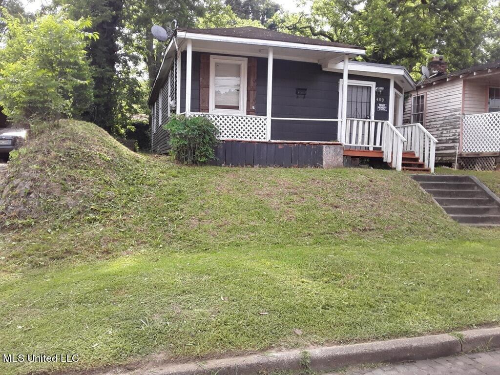 409 Locust St, Vicksburg, MS 39183 MLS 4049407 Redfin