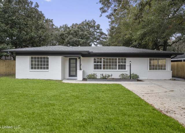 Property at 175 Saint Charles Ave, Biloxi, MS 39530, 3 beds, 3 baths