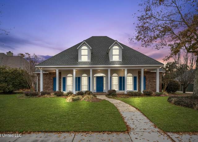 Property at 134 Destiny Oaks Dr, Long Beach, MS 39560, 3 beds, 2.5 baths