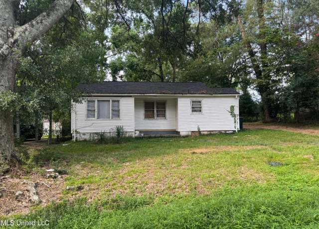Property at 979 Winn St, Jackson, MS 39204, 2 beds, 1 bath