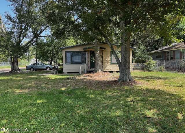 Property at 1320 37th Ave, Gulfport, MS 39501, 3 beds, 1 bath