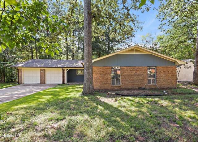 Property at 104 Holly Trl, Brandon, MS 39047, 3 beds, 2 baths