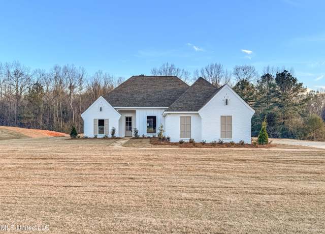 Property at 955 Mullican Rd, Florence, MS 39073, 4 beds, 3 baths