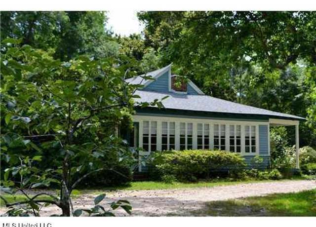 Property at 6502 Woodwards Blf, Long Beach, MS 39560, 2 beds, 2 baths