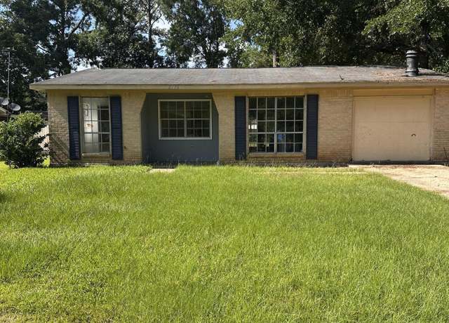 Property at 2718 Ridgeway Dr, Gautier, MS 39553, 3 beds, 1 bath
