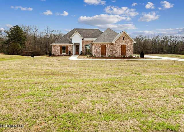 Property at 967 Mullican Rd, Florence, MS 39073, 4 beds, 3 baths