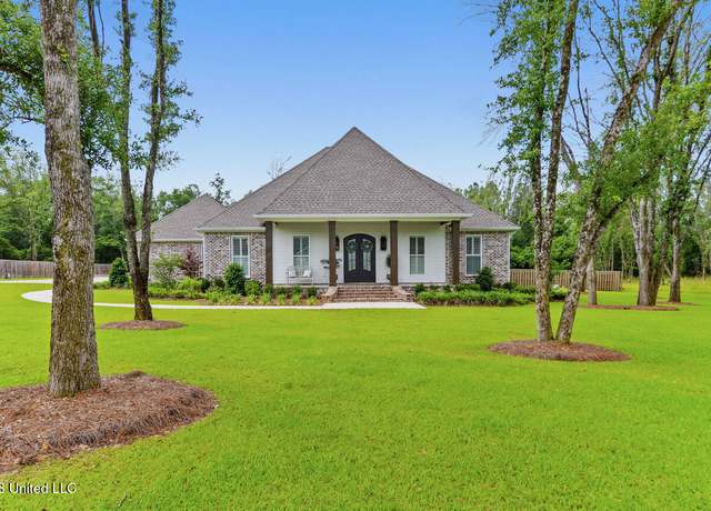 Property at 7808 Songbird Ln, Moss Point, MS 39562, 3 beds, 3 baths