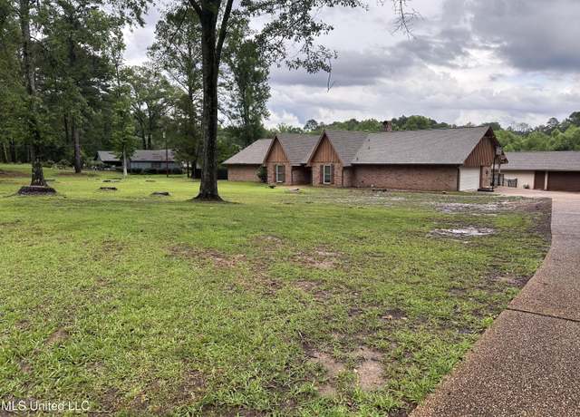 Property at 559 N Springlake Cir, Terry, MS 39170, 3 beds, 2.5 baths