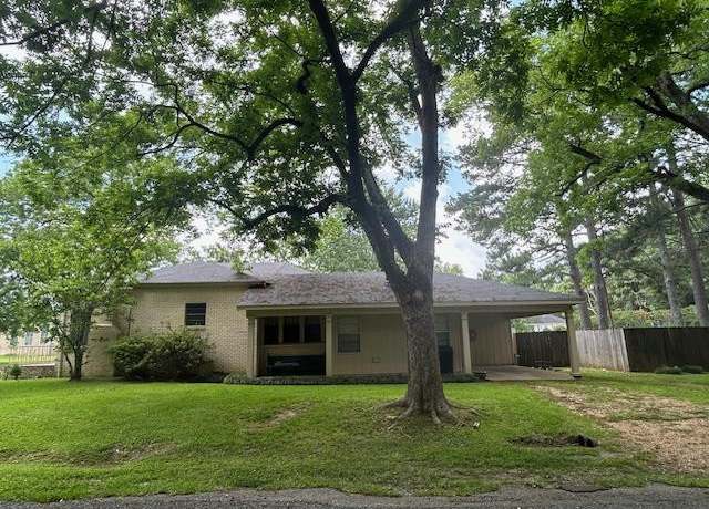 Property at 257 N Caroline St, Centreville, MS 39631, 3 beds, 2 baths