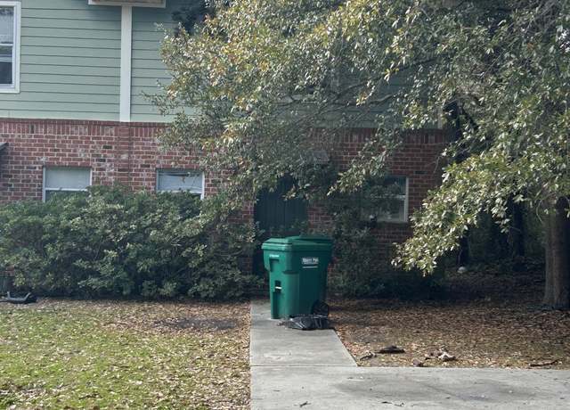 Property at 233 Milray Ln, Gulfport, MS 39507, 2 beds, 2.5 baths
