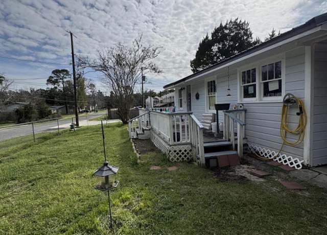 Property at 2601 Gulf Ave, Gulfport, MS 39501, 2 beds, 1 bath