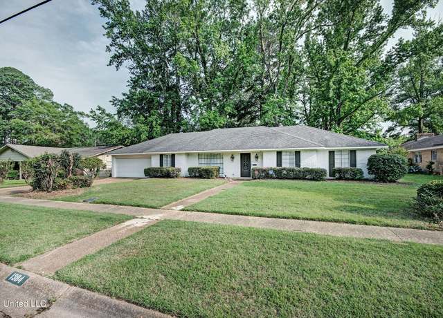 Property at 1384 Riverwood Dr, Jackson, MS 39211, 4 beds, 2 baths