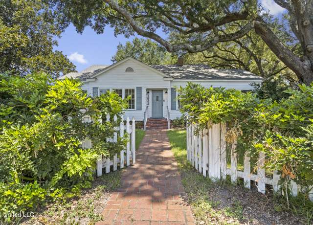 Property at 1622 Henderson Ave, Gulfport, MS 39501, 3 beds, 3.5 baths