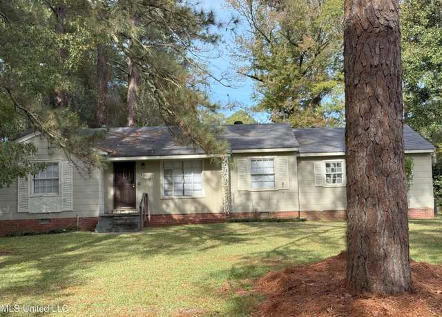 Property at 124 S Sunset Ter, Jackson, MS 39212, 3 beds, 1 bath