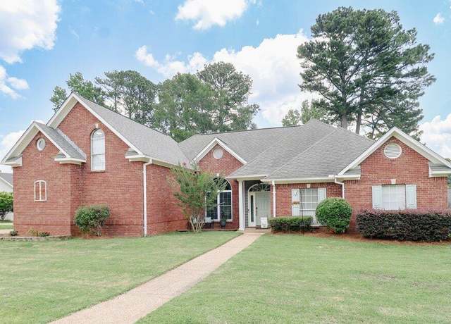 Property at 513 Windsor Dr, Brandon, MS 39047, 5 beds, 3 baths