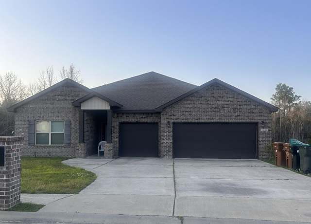 Property at 10645 Chapelwood Dr, Gulfport, MS 39503, 4 beds, 3.5 baths