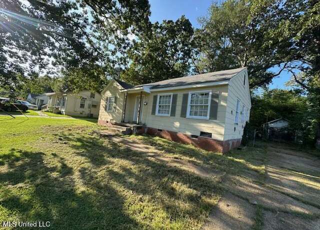 Property at 1034 Dorgan St, Jackson, MS 39204, 4 beds, 2 baths