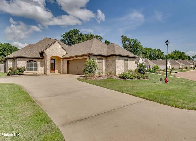 Property at 104 Cornerstone Dr, Madison, MS 39110, 3 beds, 2 baths