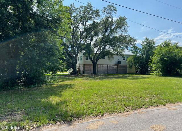 Property at 205 Magnolia Ave, Pass Christian, MS 39571