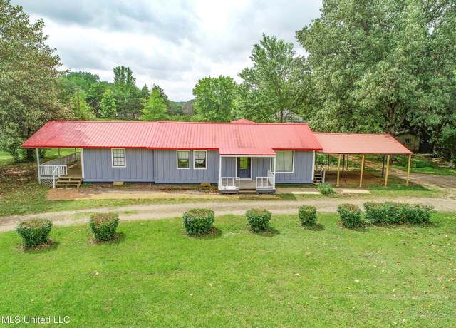 Property at 1460 Mount Olivet Rd, Batesville, MS 38606, 4 beds, 3 baths