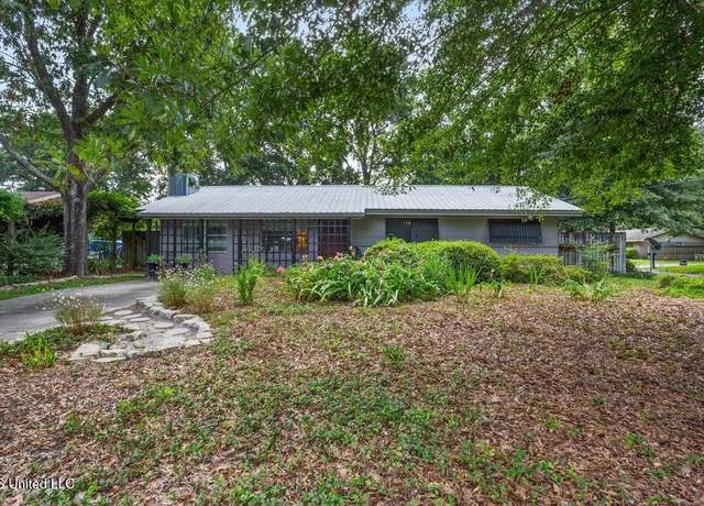 Property at 50 Choctaw Cir, Ocean Springs, MS 39564, 4 beds, 2.5 baths