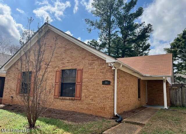 Property at 16 Ashland Ave, Brandon, MS 39047, 3 beds, 2 baths