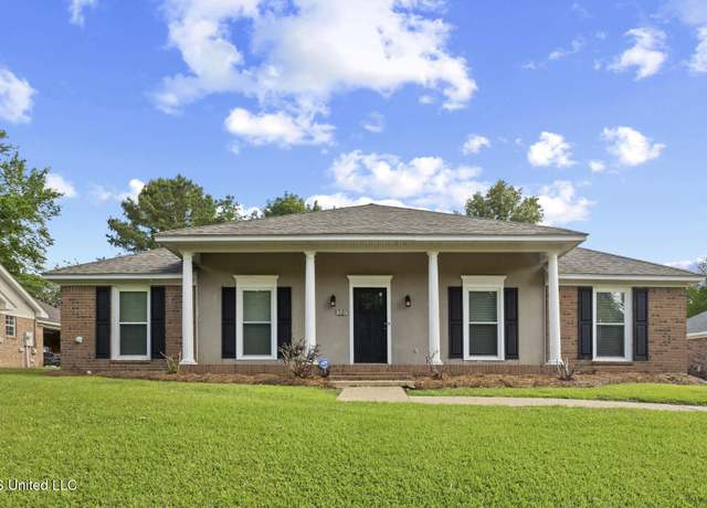 Property at 1035 N Azalea Dr, Madison, MS 39110, 3 beds, 2 baths